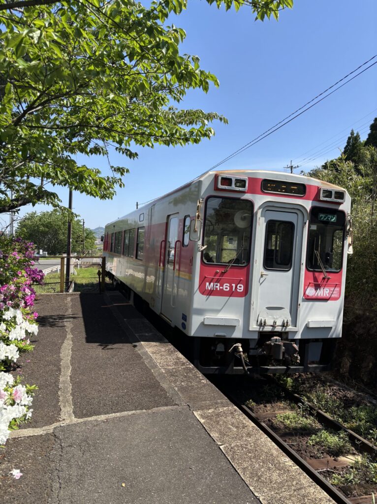 One-car Matsuura Railway train