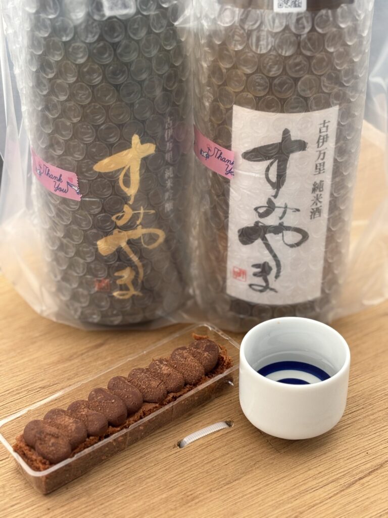 Pairing of chocolate cake and “Sumiyama” Junmai Ginjo sake