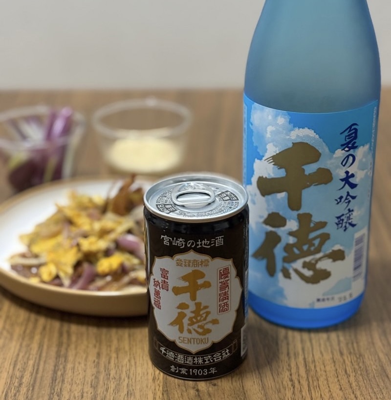 Sentoku Brewery’s summer daiginjo and canned sake with purple scallion stir-fry
