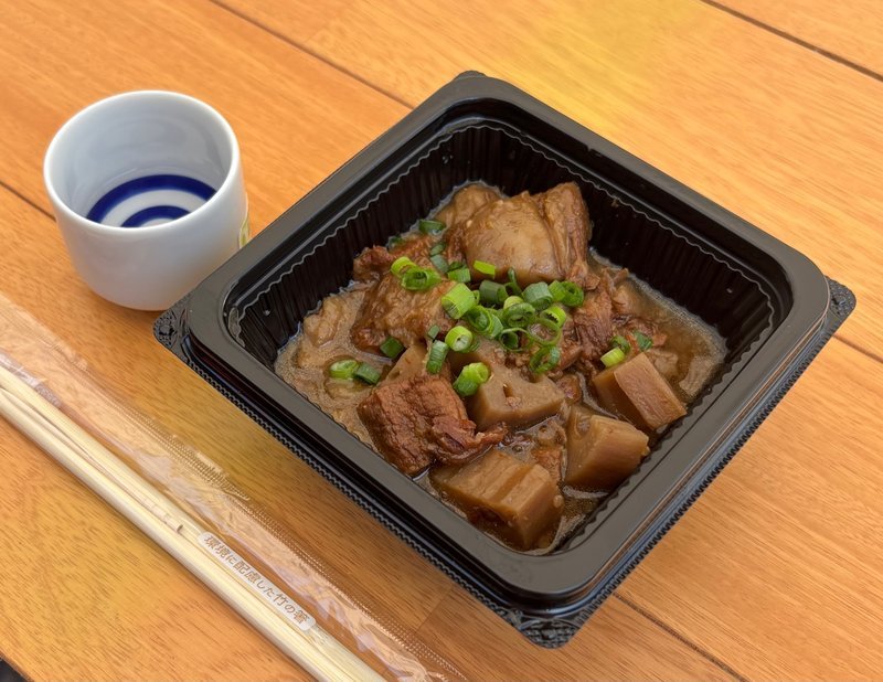 Braised beef tendon with Shiroishi lotus root