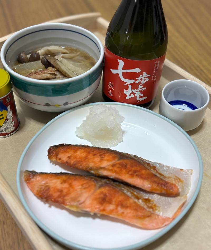 Evening Pairing of “Shichihoda Shūsui” with Grilled Salmon and Tonjiru