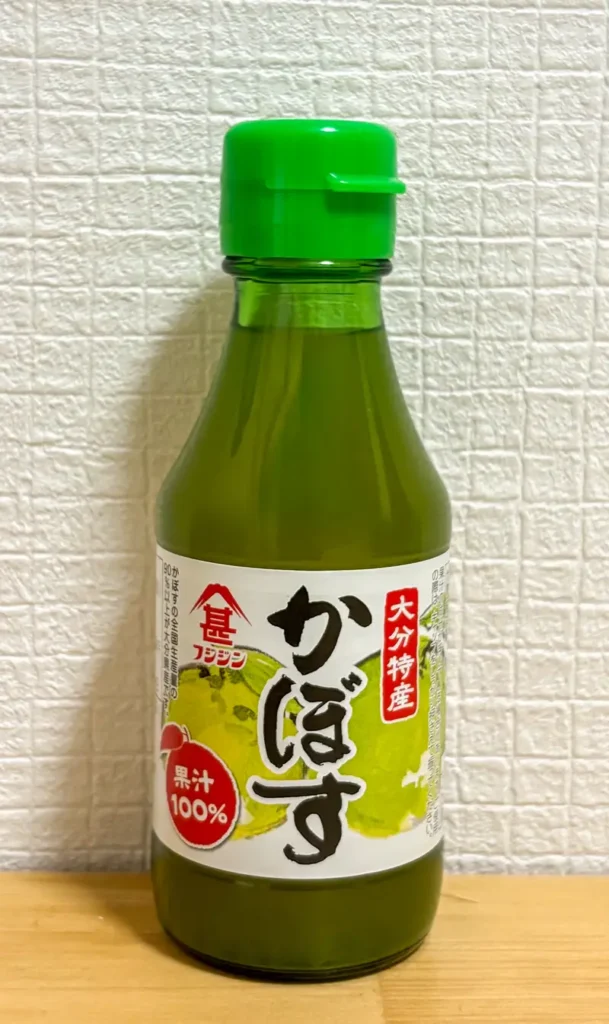 Bottle of Fujijin kabosu juice made with Oita-grown kabosu